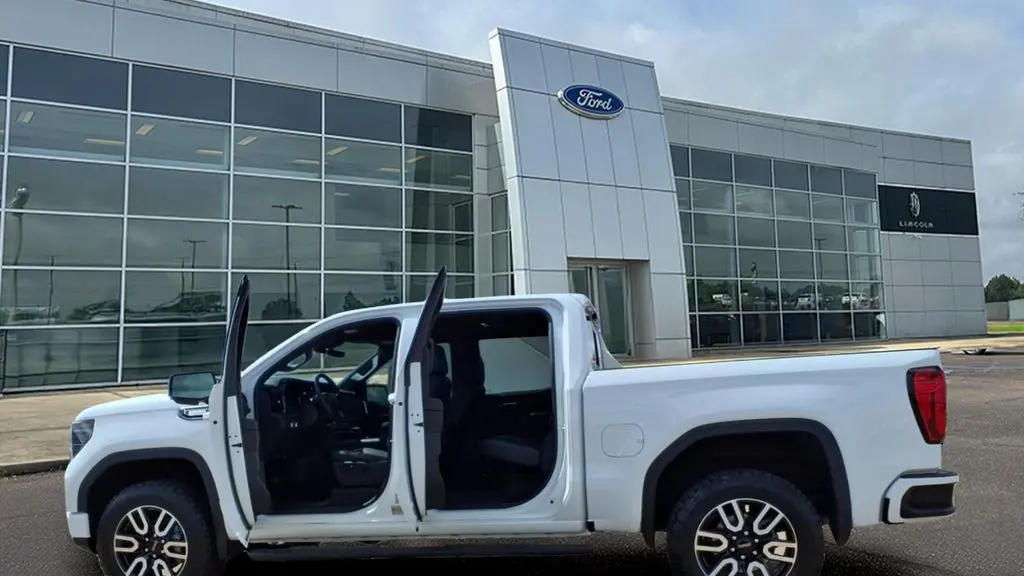 2024 GMC Sierra 1500 AT4