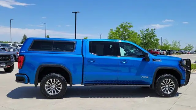 2023 GMC Sierra 1500 AT4