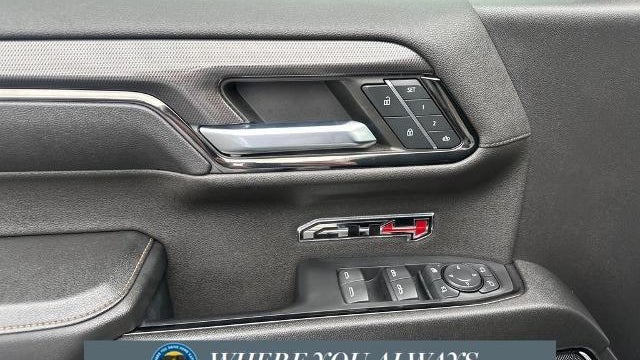 2023 GMC Sierra 1500 AT4