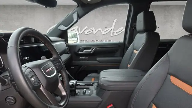 2025 GMC Sierra 1500 AT4