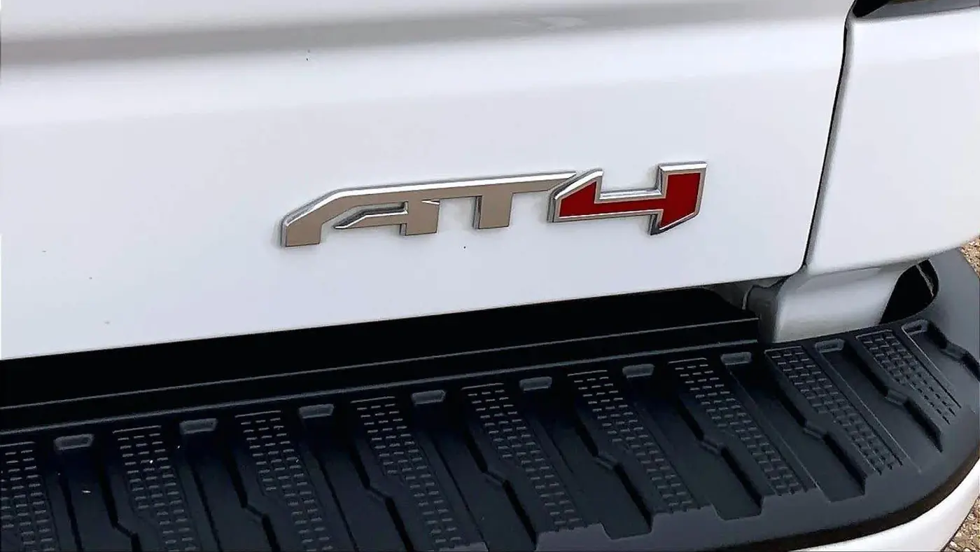 2024 GMC Sierra 1500 AT4