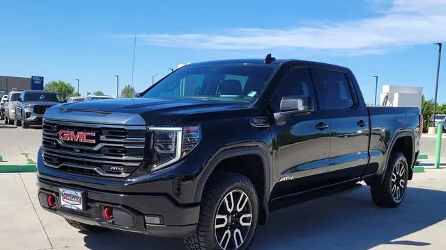 2023 GMC Sierra 1500 AT4