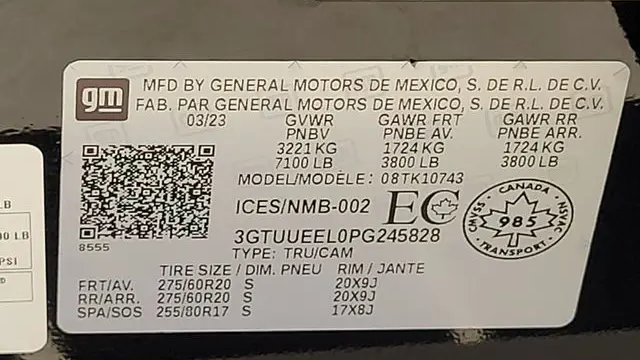 2023 GMC Sierra 1500 AT4
