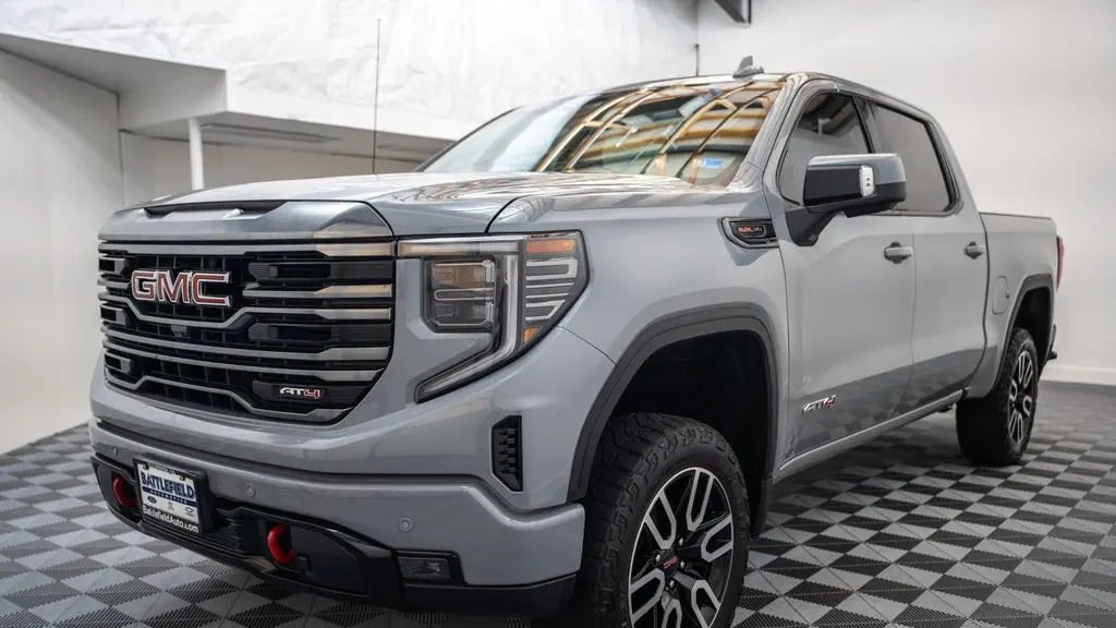 2024 GMC Sierra 1500 AT4