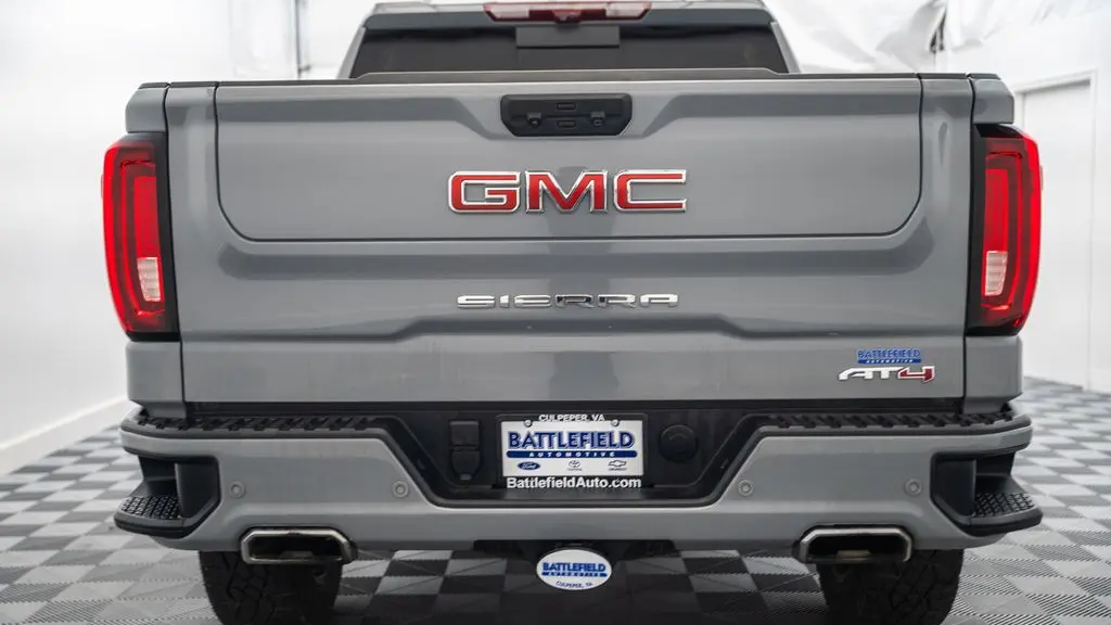 2024 GMC Sierra 1500 AT4