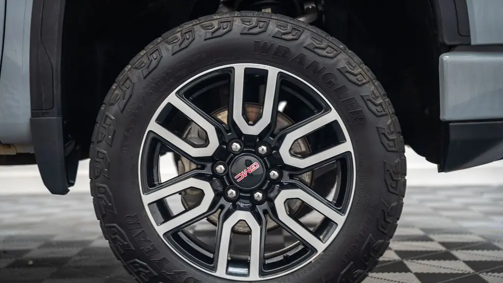 2024 GMC Sierra 1500 AT4