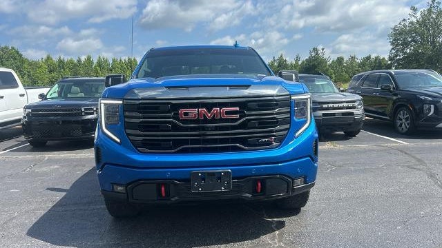 2023 GMC Sierra 1500 AT4