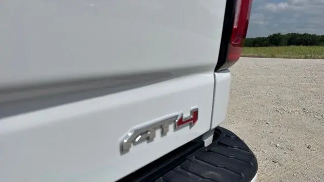 2025 GMC Sierra 1500 AT4