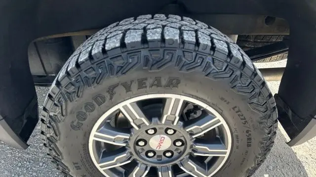 2025 GMC Sierra 1500 AT4