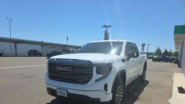 2023 GMC Sierra 1500 AT4