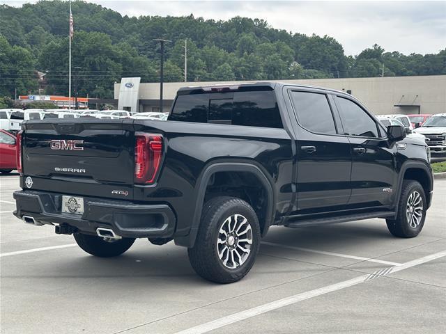 2022 GMC Sierra - $42,555