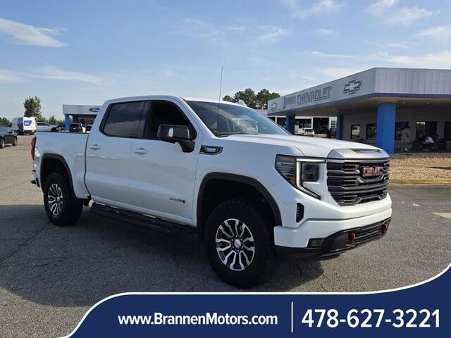 2022 GMC Sierra - $39,598