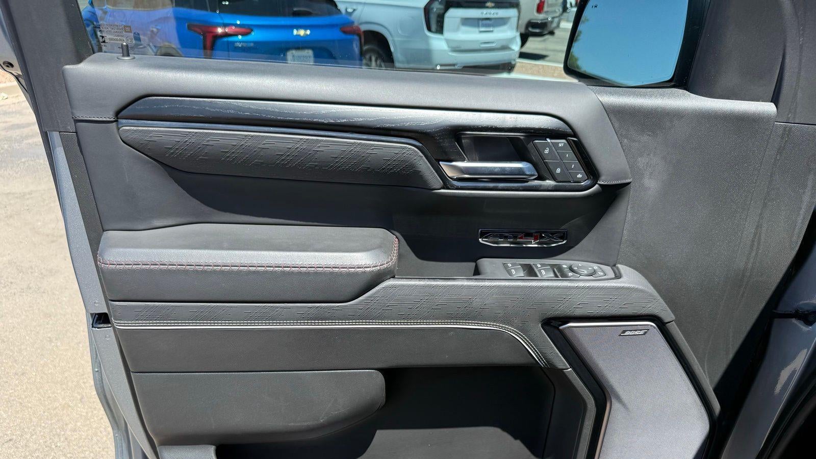 2024 GMC Sierra 1500 AT4X