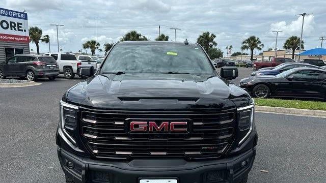 2025 GMC Sierra 1500 AT4X