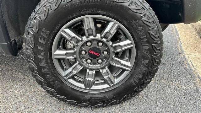 2025 GMC Sierra 1500 AT4X