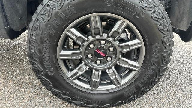 2025 GMC Sierra 1500 AT4X