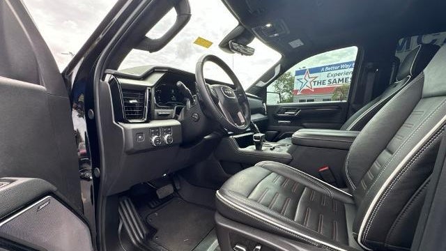 2025 GMC Sierra 1500 AT4X