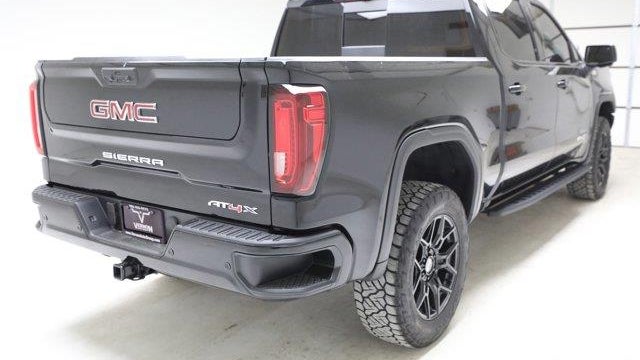 2025 GMC Sierra 1500 AT4X