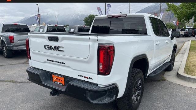 2024 GMC Sierra 1500 AT4X