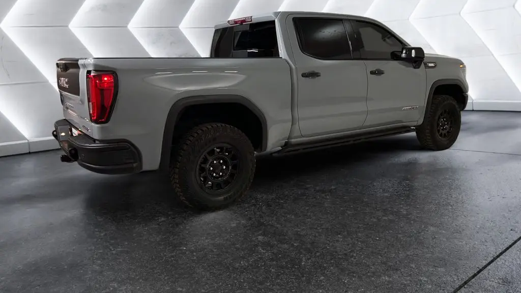 2024 GMC Sierra 1500 AT4X