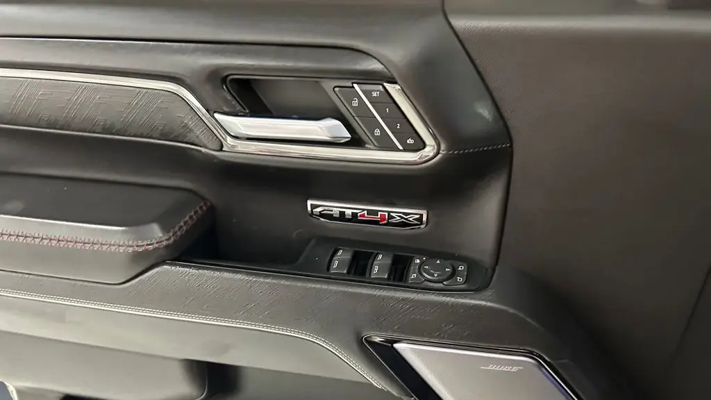 2024 GMC Sierra 1500 AT4X