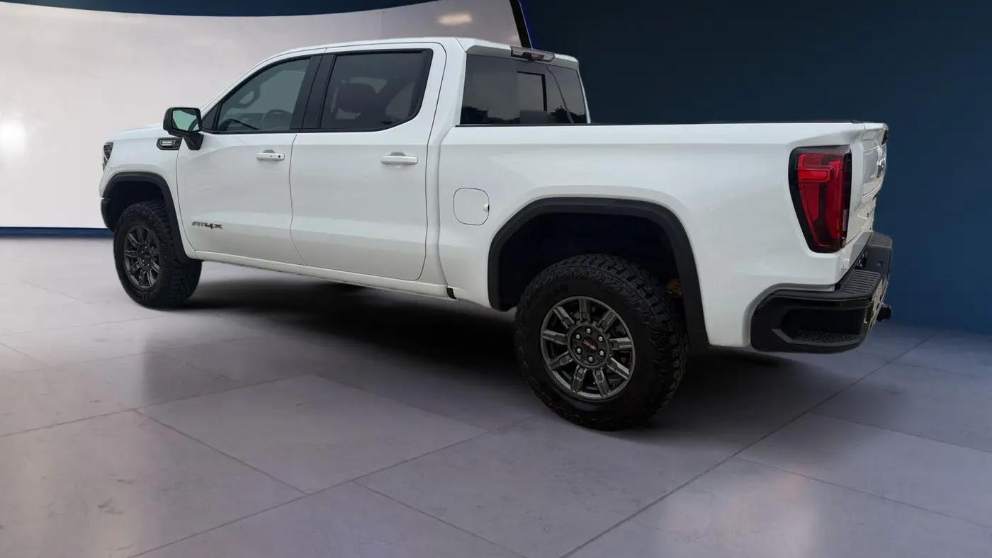 2025 GMC Sierra 1500 AT4X