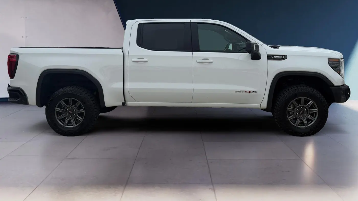 2025 GMC Sierra 1500 AT4X