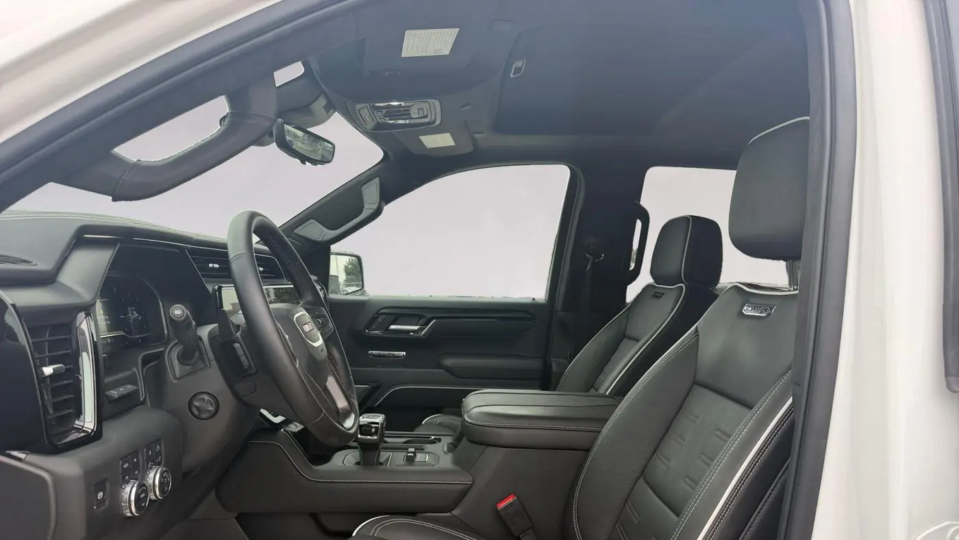 2025 GMC Sierra 1500 AT4X
