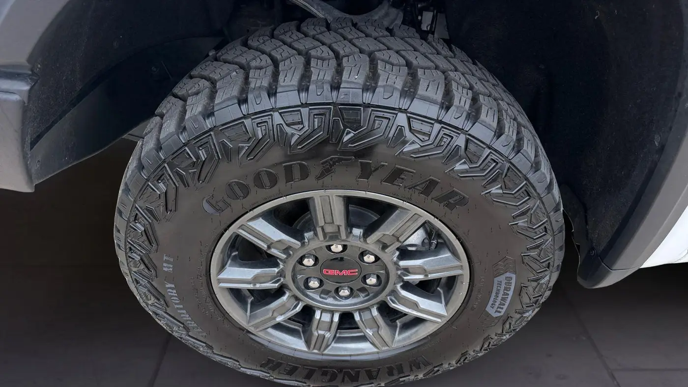 2025 GMC Sierra 1500 AT4X