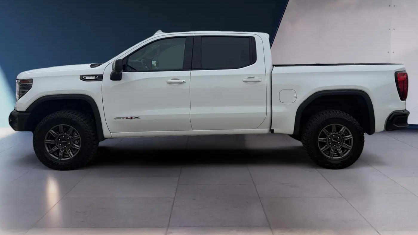 2025 GMC Sierra 1500 AT4X