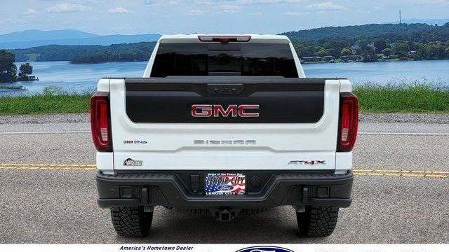 2025 GMC Sierra 1500 AT4X