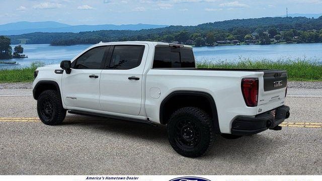 2025 GMC Sierra 1500 AT4X