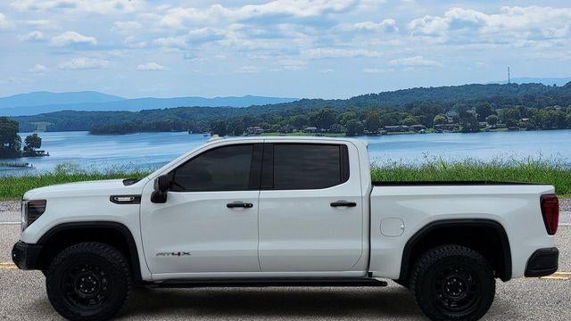 2025 GMC Sierra 1500 AT4X