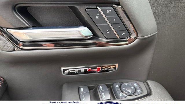 2025 GMC Sierra 1500 AT4X