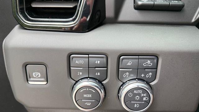 2025 GMC Sierra 1500 AT4X