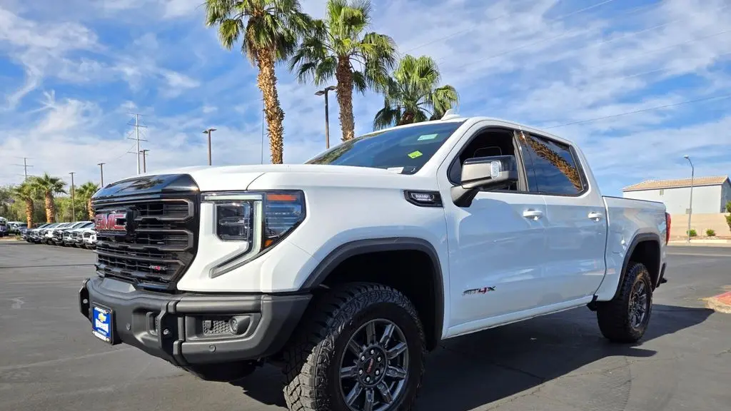 2025 GMC Sierra 1500 AT4X