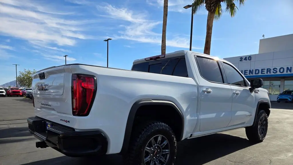 2025 GMC Sierra 1500 AT4X