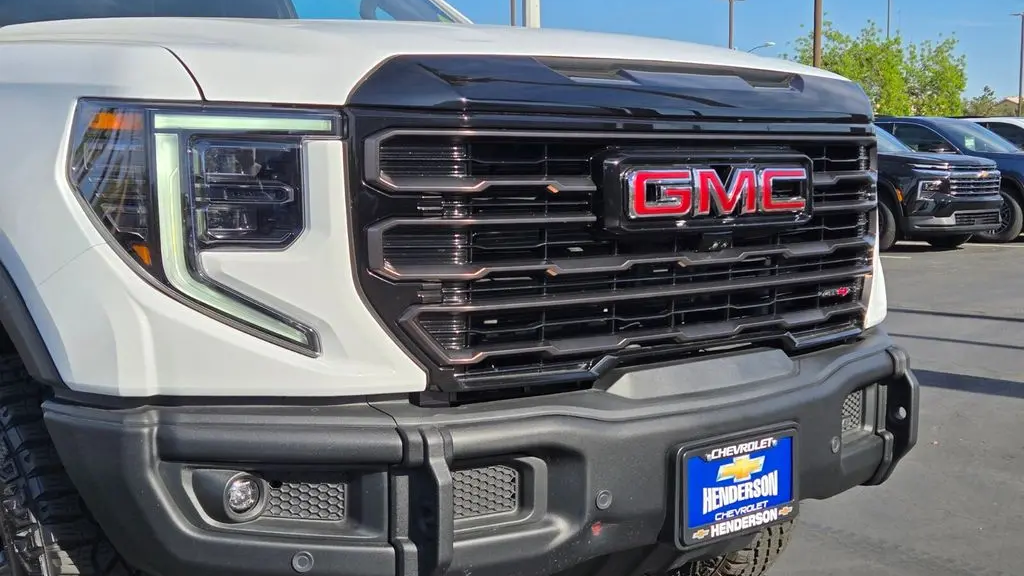 2025 GMC Sierra 1500 AT4X