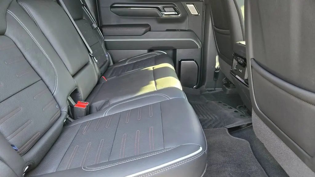 2025 GMC Sierra 1500 AT4X