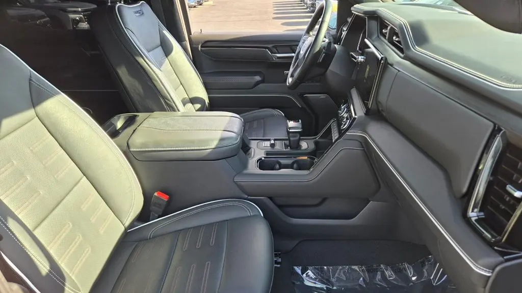 2025 GMC Sierra 1500 AT4X