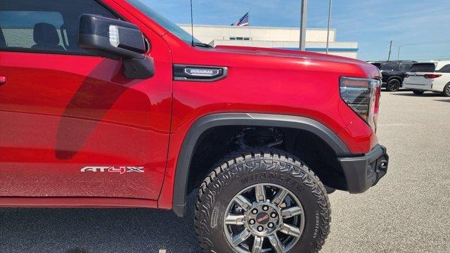 2025 GMC Sierra 1500 AT4X
