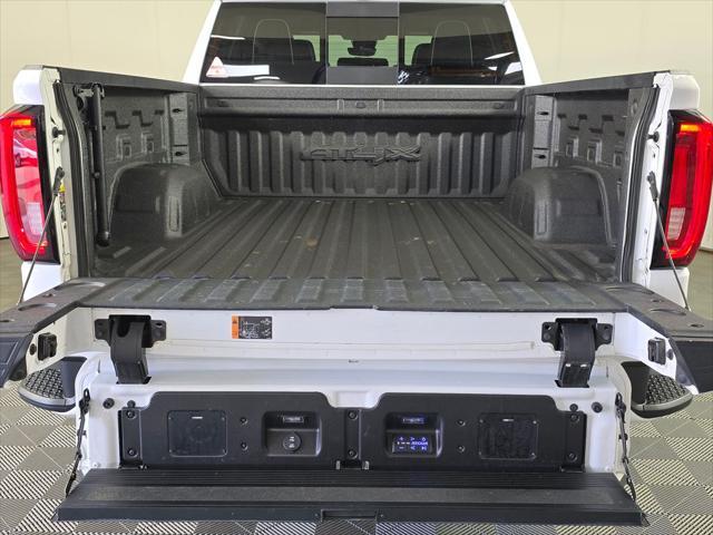 2022 GMC Sierra - $45,999