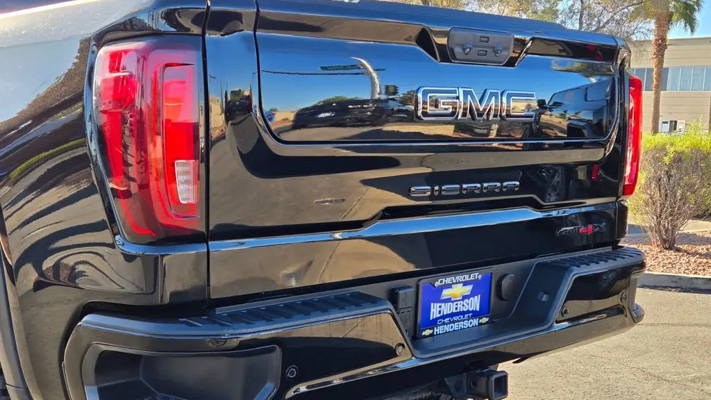 2023 GMC Sierra 1500 AT4X