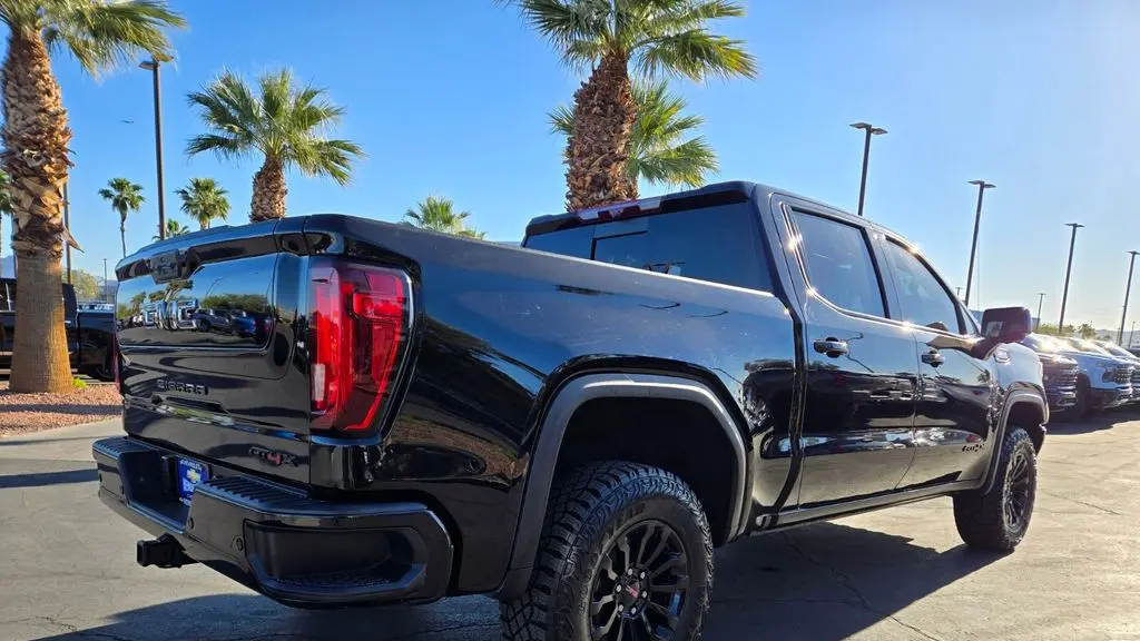 2023 GMC Sierra 1500 AT4X