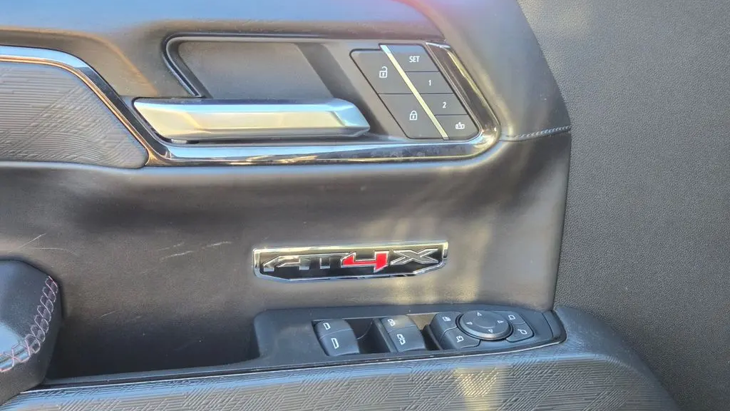 2023 GMC Sierra 1500 AT4X