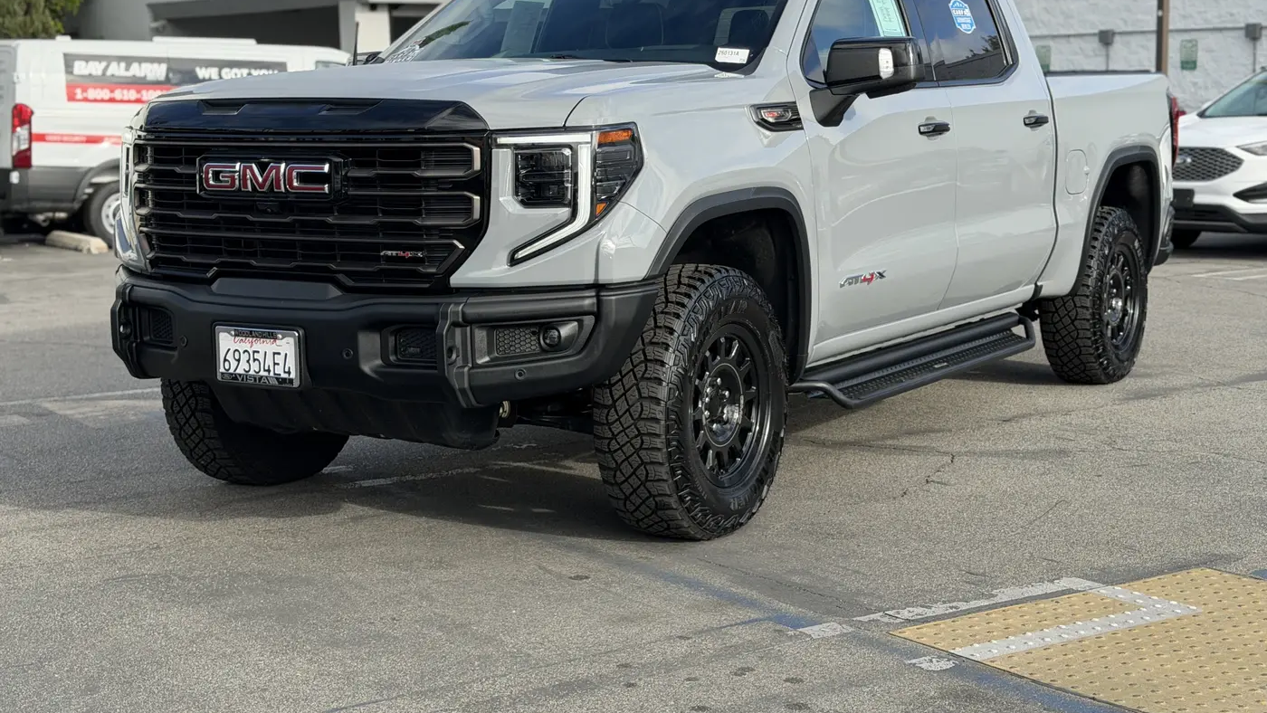 2024 GMC Sierra 1500 AT4X