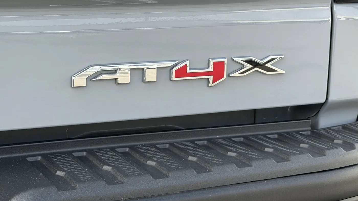2024 GMC Sierra 1500 AT4X
