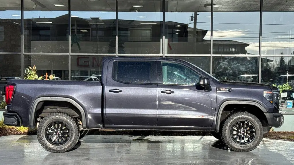 2023 GMC Sierra 1500 AT4X