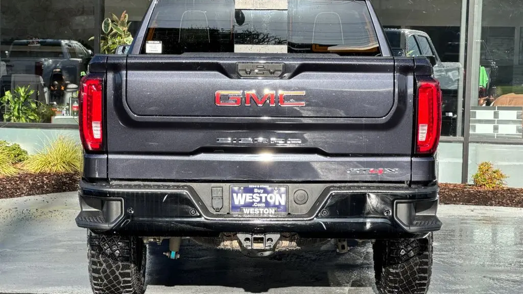 2023 GMC Sierra 1500 AT4X