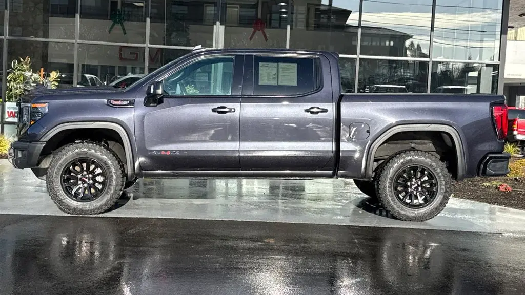 2023 GMC Sierra 1500 AT4X